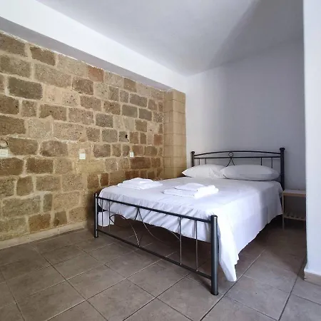 Rhodes Youth (adults Only) Hostel *