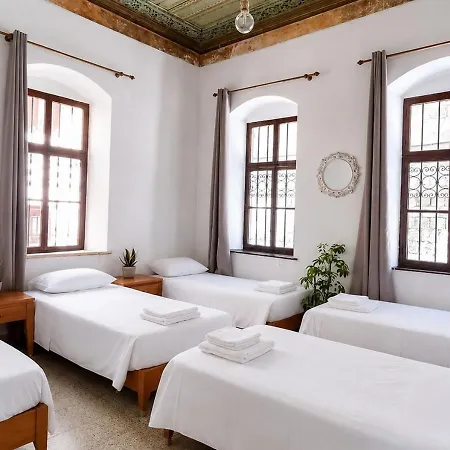 Rhodes Youth (adults Only) Ostello *